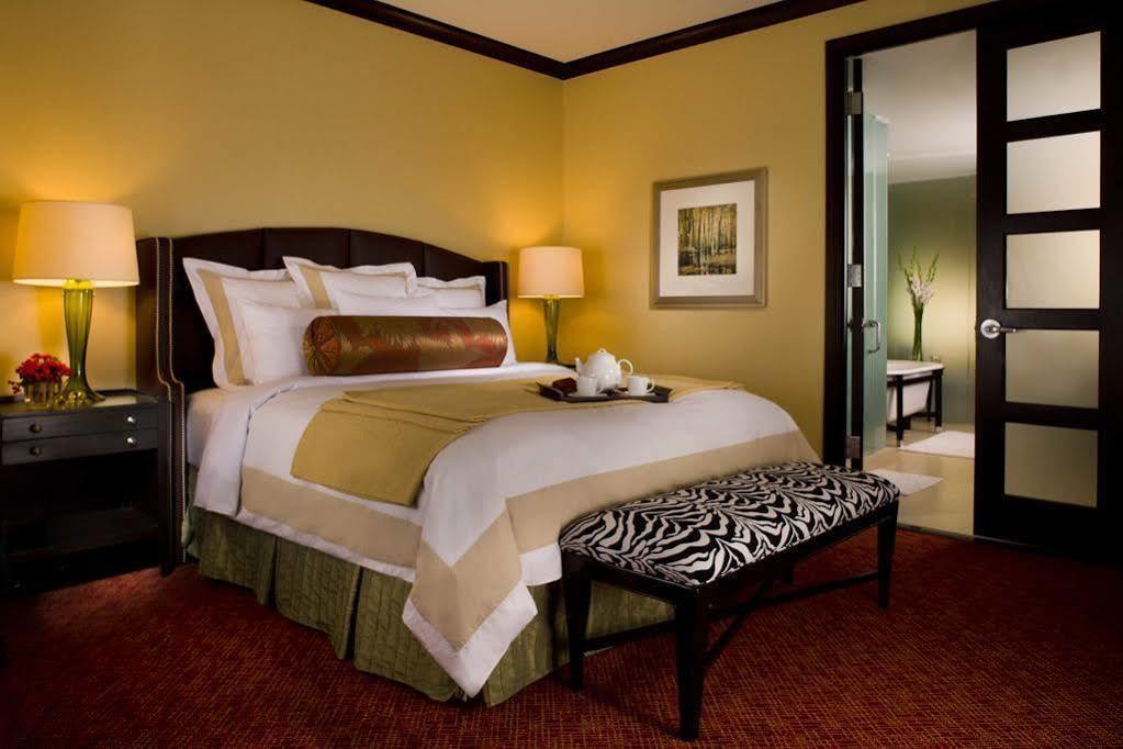 New Orleans Marriott Metairie At Lakeway Exterior foto